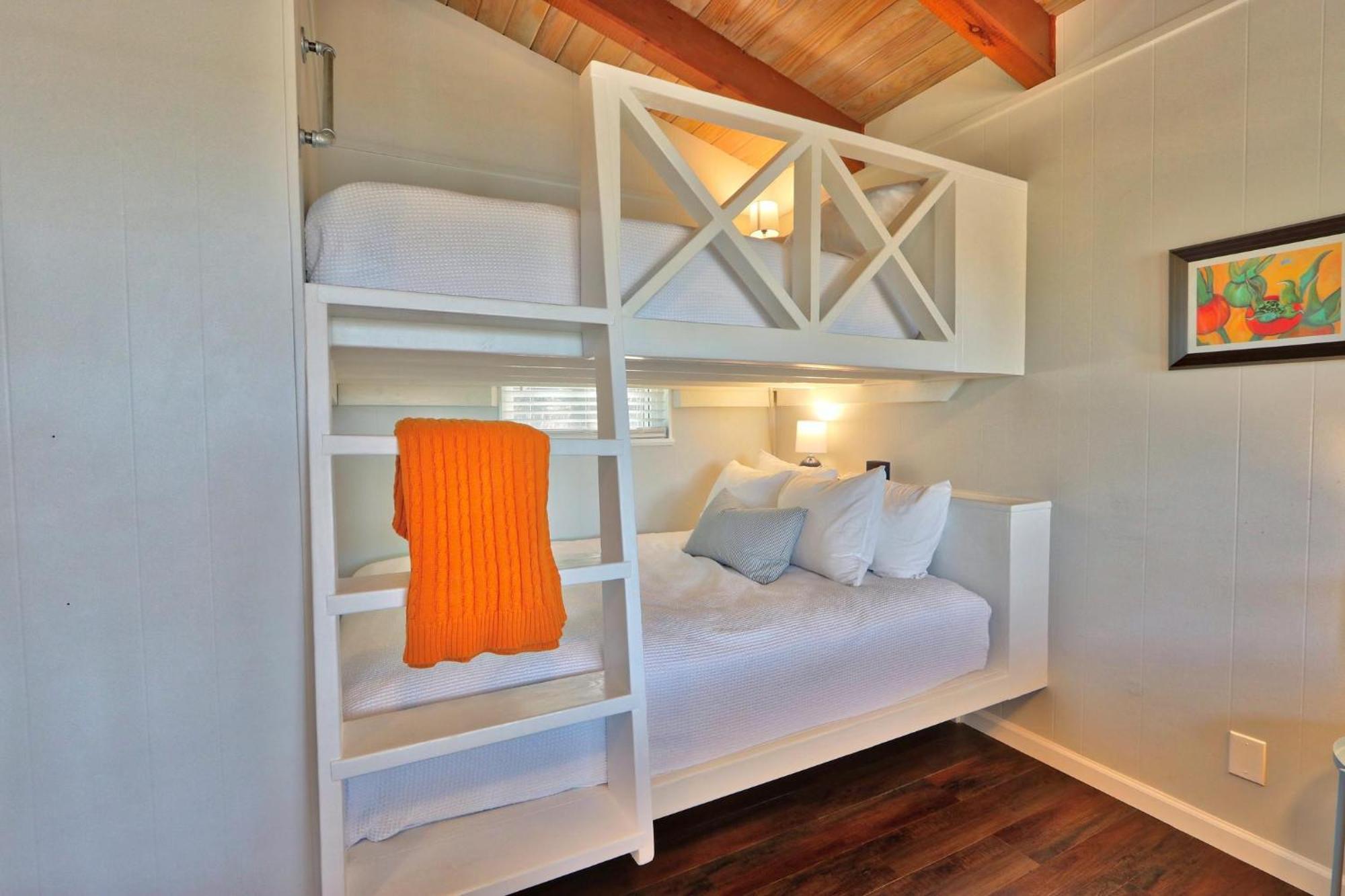 Millie'S Cottages Unit 5 - Josephine Canyon Lake Bagian luar foto