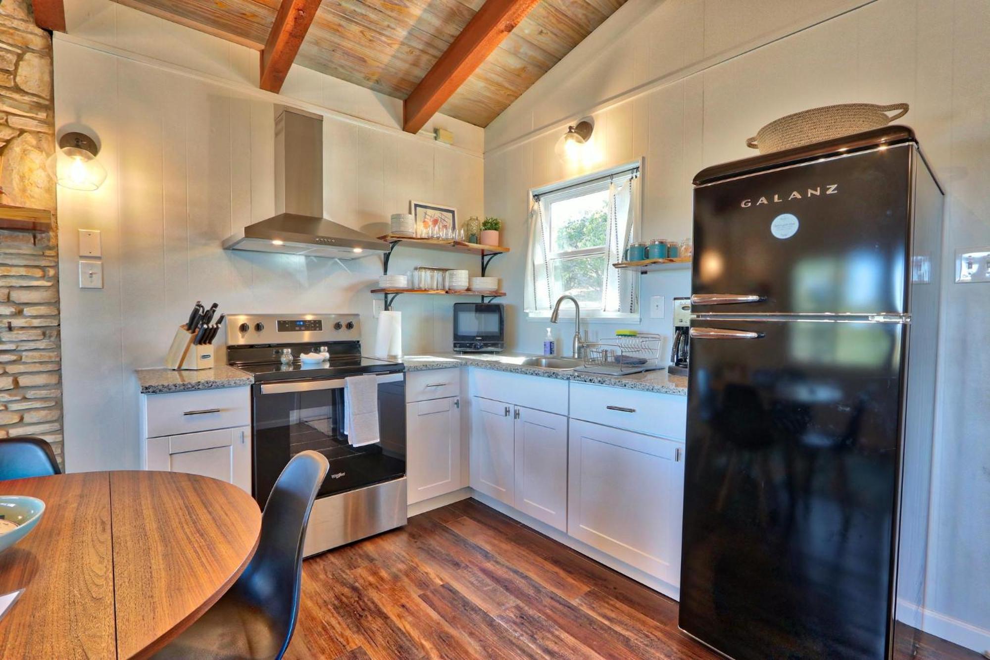 Millie'S Cottages Unit 5 - Josephine Canyon Lake Bagian luar foto
