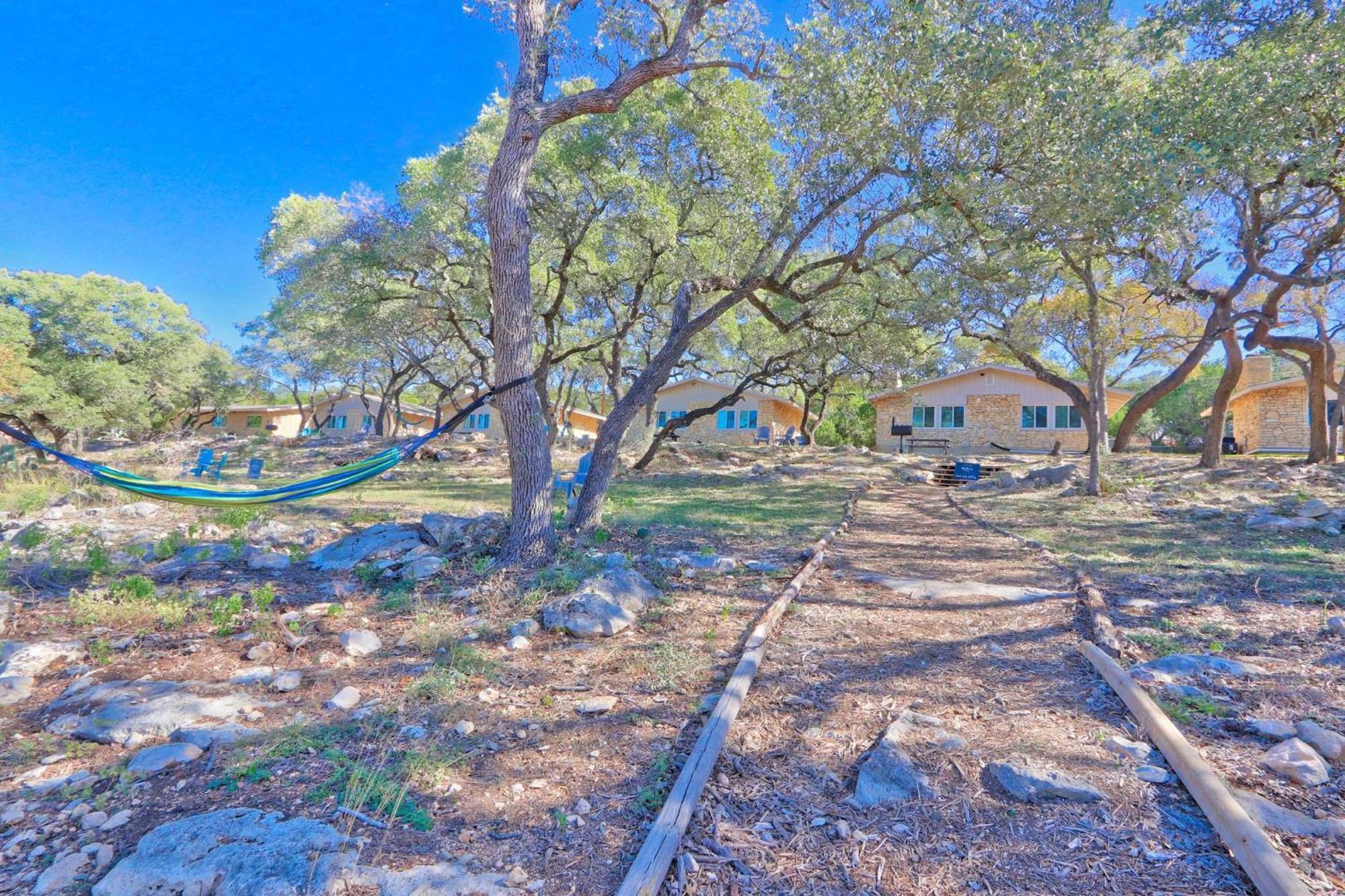 Millie'S Cottages Unit 5 - Josephine Canyon Lake Bagian luar foto