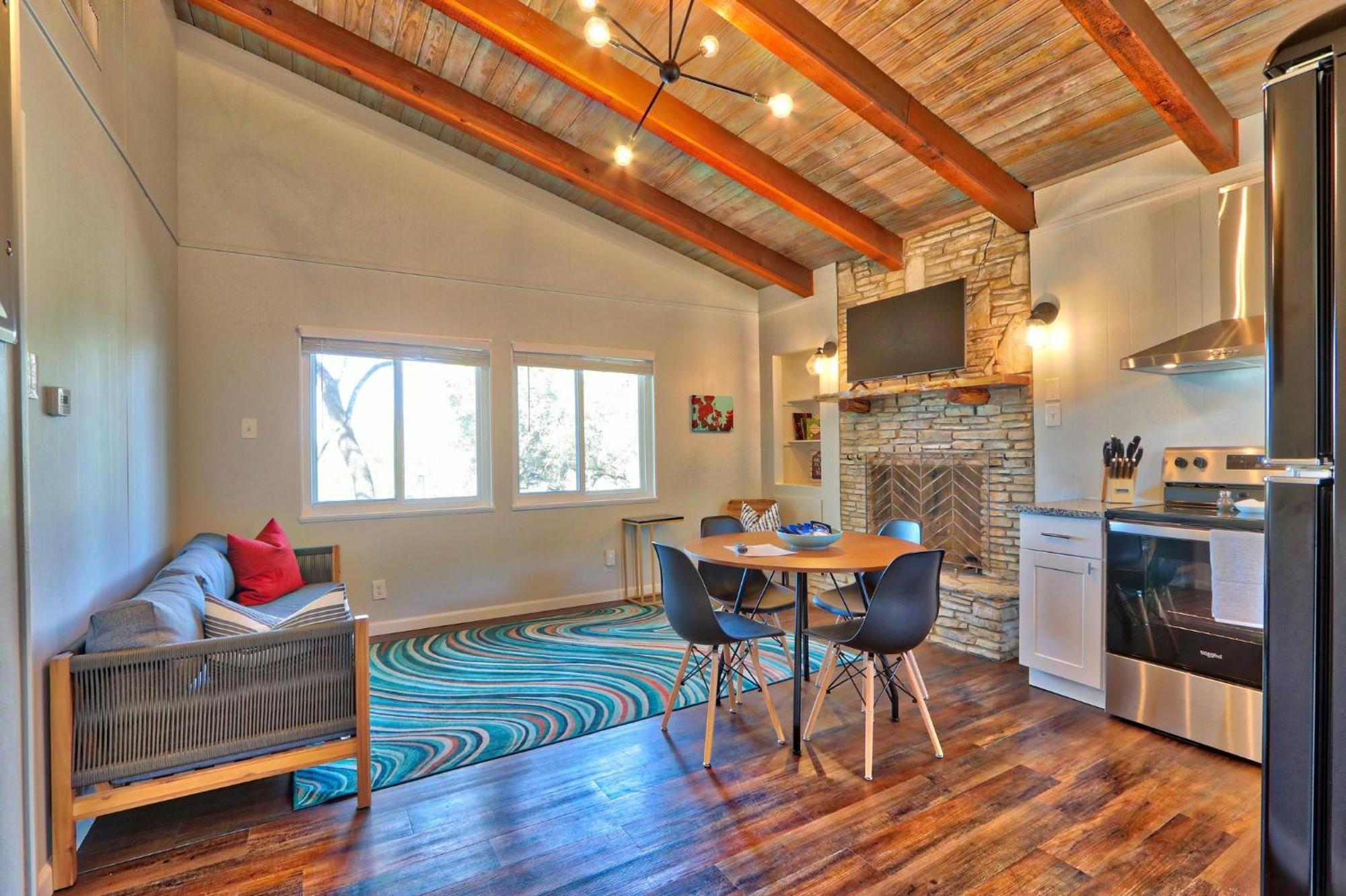 Millie'S Cottages Unit 5 - Josephine Canyon Lake Bagian luar foto